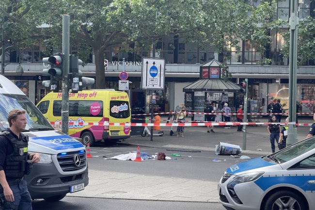 В Мюнхене автомобиль протаранил толпу людей