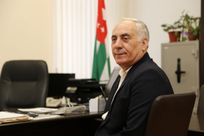 Бадру Гунбу