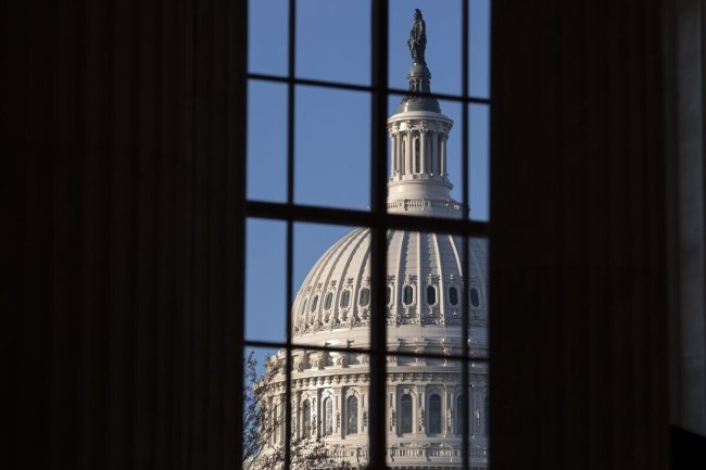 США перестали делиться разведданными с Украиной