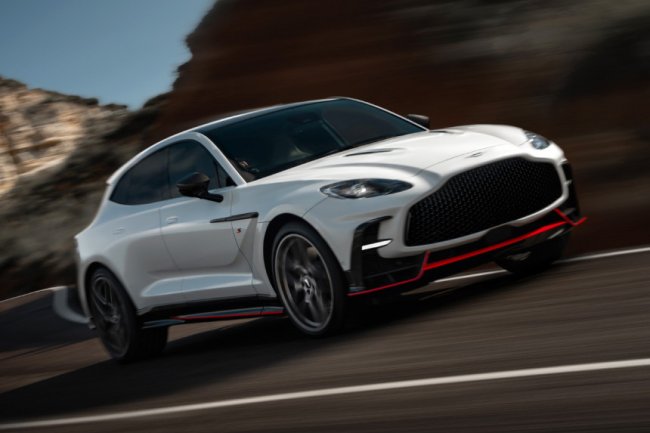 Aston Martin DBX S